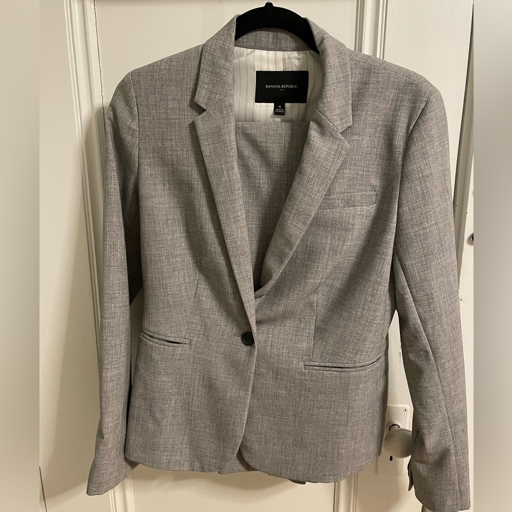 Banana Republic Women’s Suit